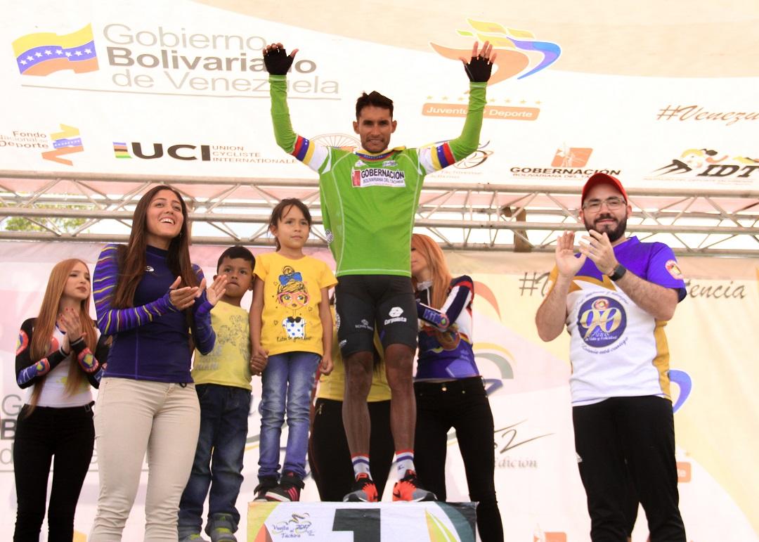 LotDelTachira's tweet photo. John Nava líder de la Montaña de la edición 2017 del Giro andino #ElBolivarContrataca https://t.co/c1hioZ8x1N