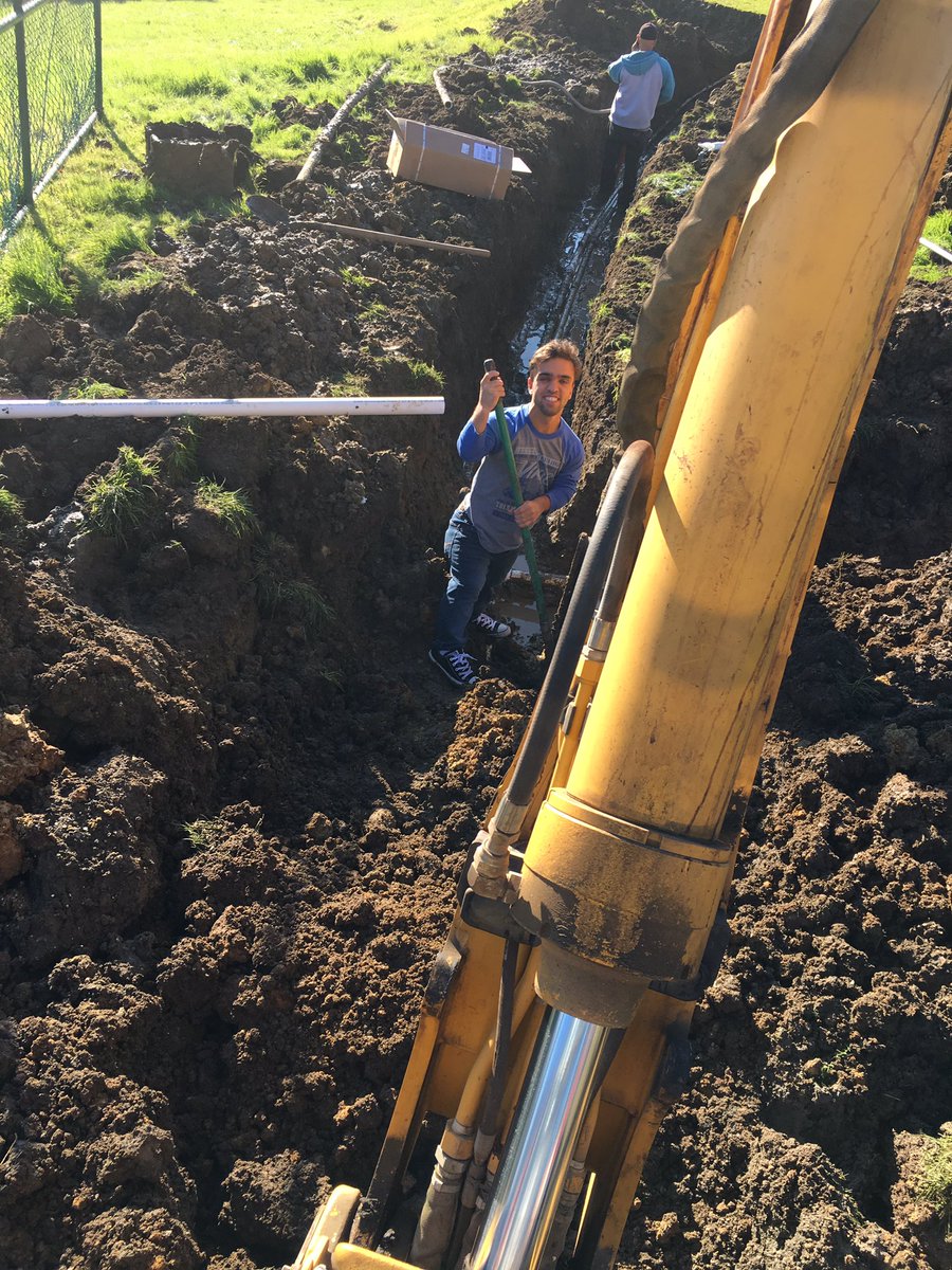 GDUB_32's tweet image. .@KeithKunz @ToyotaRacing @Rico_Abreu I got him working today before he leaves for the airport #RanchLife