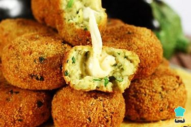 ChavitosMx's tweet photo. #YummyMondays No se pierdan esta deliciosa receta de croquetas de papa, espinaca y mozzarella, en nuestro https://t.co/2oI02VRDf1 https://t.co/IRUXfB0ZCj