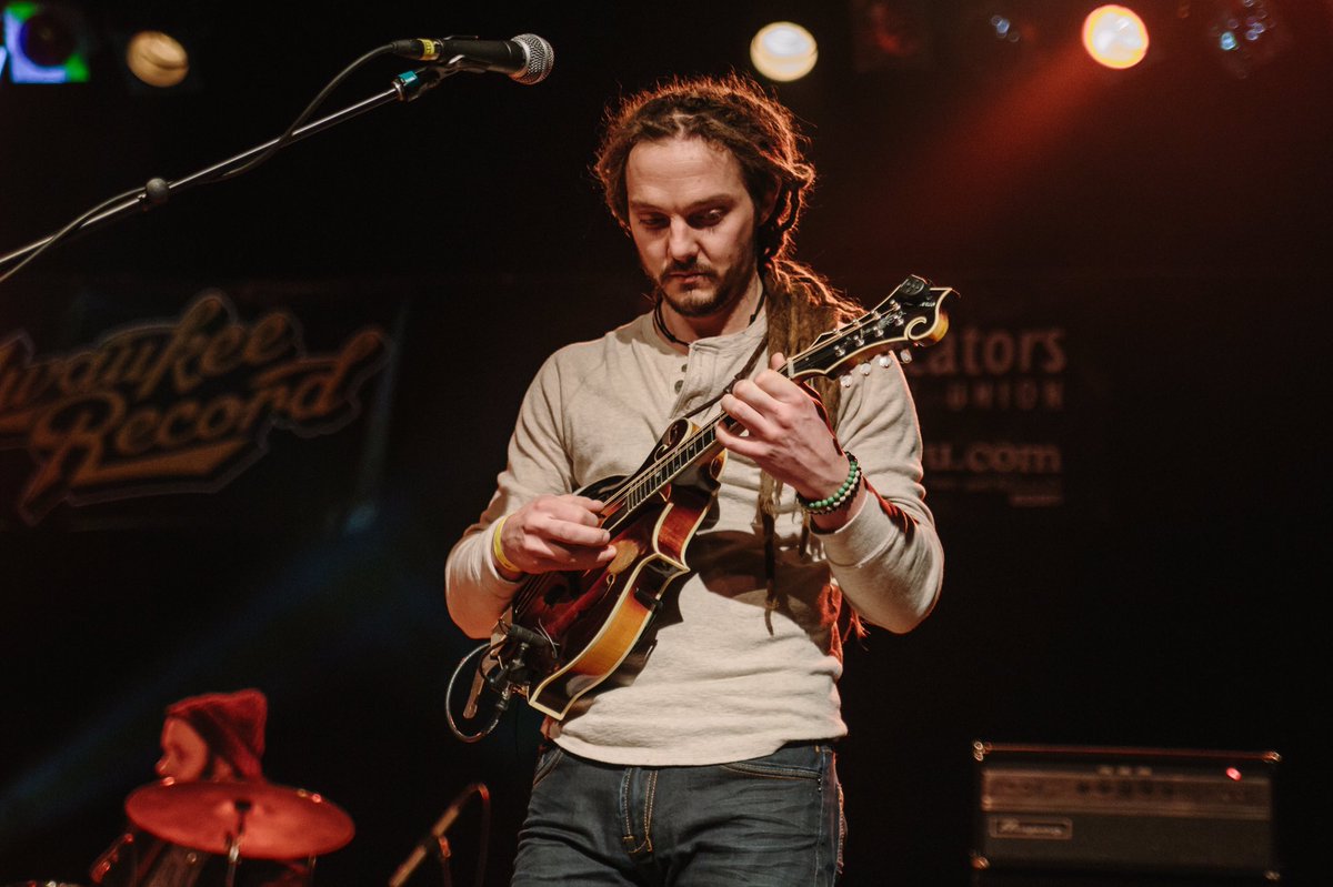 MKEPitPass's tweet photo. Tap the link to check out photos from @milwaukeerecord Local Coverage, a benifit for @GirlsRockMKE and @COAYFC. https://t.co/YH1zXNzRTy https://t.co/SKp73G0Ahd