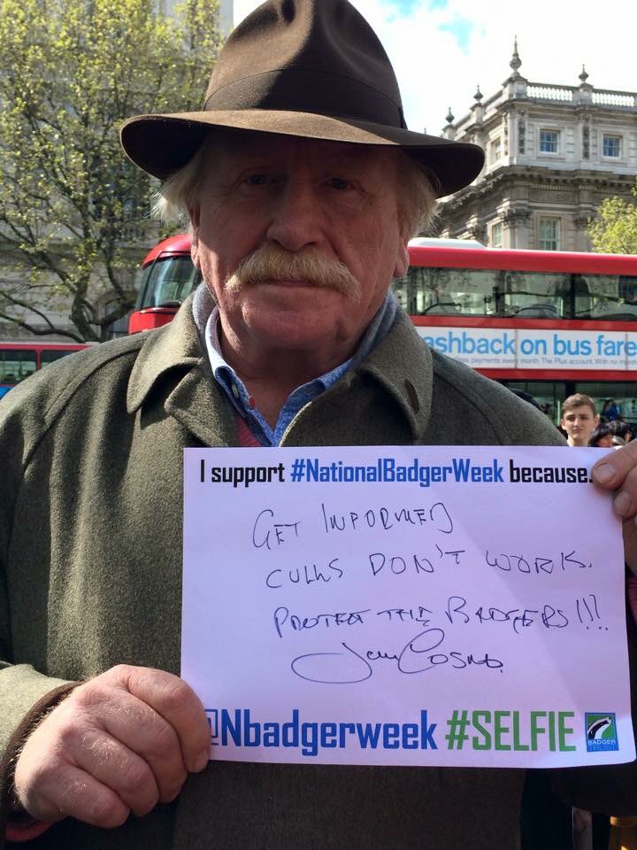 emeliobedelio's tweet photo. Protect the #badgers says amazing man and animal protector and campaigner @MrJamesCosmo #CBBJamesC https://t.co/Q4hZPu2MLt