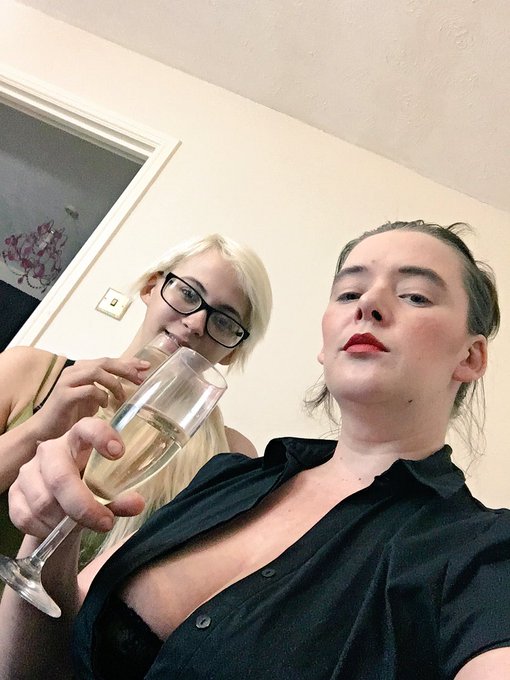It's fizz o'clock with @LadyRebecca14 at https://t.co/01CokLJXs3 #femdom #cheers #submit #worship https://t<a class="tags" target="_blank" title="On Twitter" href="/?out=eyJ0eXAiOiJKV1QiLCJhbGciOiJIUzUxMiJ9.eyJpYXQiOjE3MjE5NjcwMTUsImlzcyI6InR3cG9ybnN0YXJzLmNvbSIsIm5iZiI6MTcyMTk2NzAxNSwiZXhwIjoxNzUzNTAzMDE1LCJyZWRpcmVjdF91cmwiOiJodHRwczovL3R3aXR0ZXIuY29tL0xhZHlSZWJlY2NhMTQifQ.sXrjQyGyRxloS3DFXrRImU6jXCJu0pqEnU9O5Vdt5qjHASrYed1O9j7nrNhI2zCcCyNQIQjeEs6wzpcAAGmmSA">@LadyRebecca14</a><a href="/tag/femdom"class="tags"><span>#femdom</span></a><a href="/tag/cheers"class="tags"><span>#cheers</span></a><a href="/tag/worship"class="tags"><span>#worship</span></a><a href="/tag/submit"class="tags"><span>#submit</span></a>