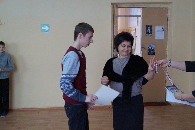 MordvesSchool's tweet photo. Победителям соревнования по шашкам вручены почетные грамоты https://t.co/RZdOwEWF5Q