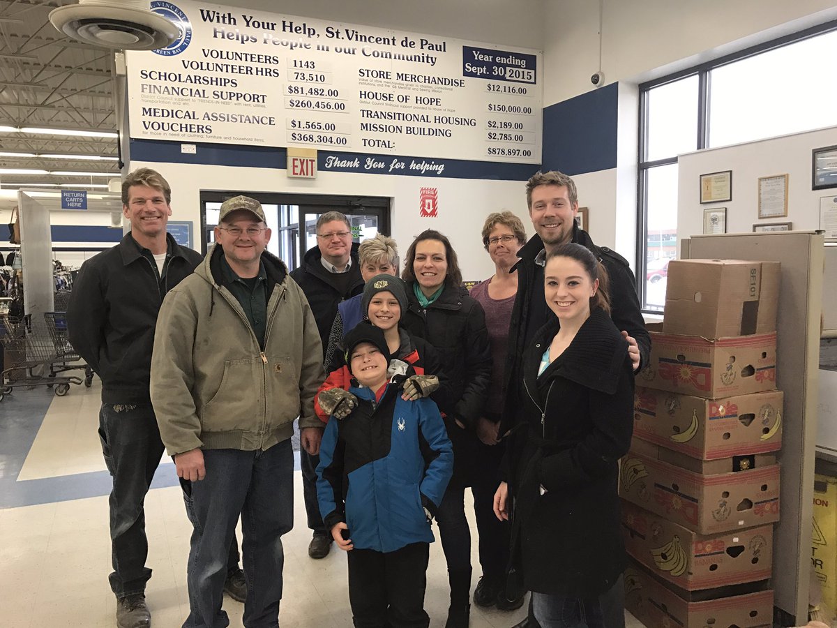 JillaineJackson's tweet photo. In honor of MLK day St.Norbert went into the community to serve, my group went to St. Vincent's #sncserves #mlkday https://t.co/wY0NcmQboQ