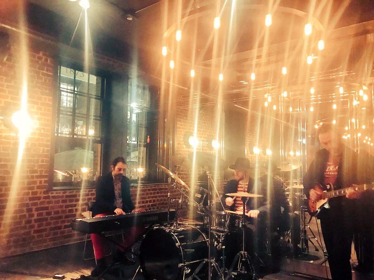 OldBengalBar's tweet photo. Beat the #blueMonday with us and the Raz Trio tonight until 9pm. #MusicMonday #Cocktailagogo https://t.co/9wGzi3CiwA