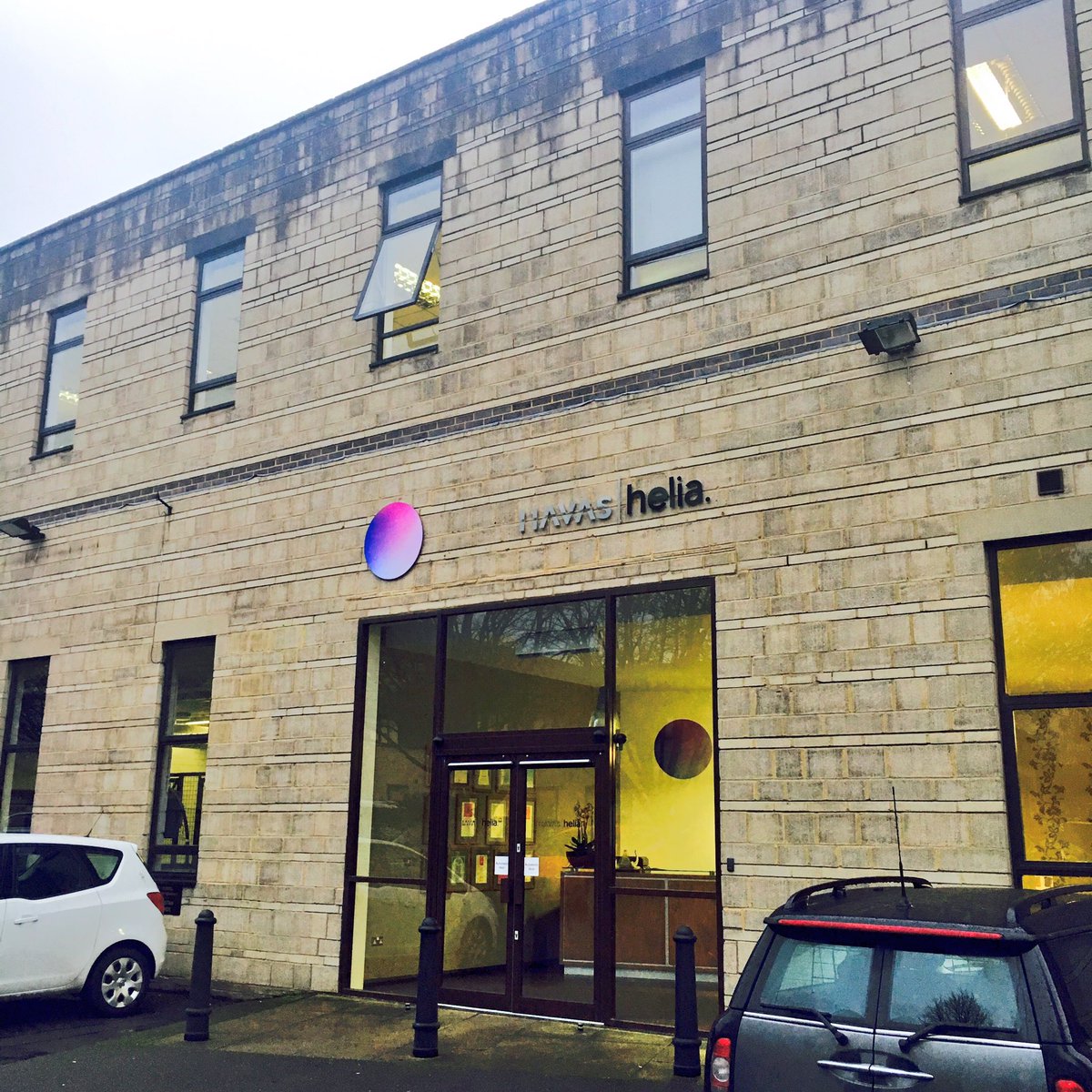 AlisandAmy's tweet photo. Great day in Cirencester visiting Havas Helia ☂️ #bookcrit #adstudents https://t.co/02EC7ogPia