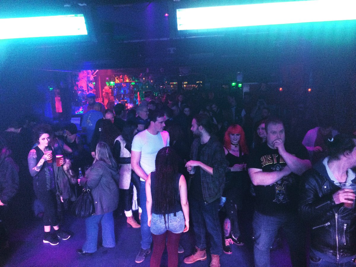 FaRbandUK's tweet photo. The amazing crowd @VolcanicTiki on Sat night waiting for our performance #FaR #band #live #music #botb #rock #funk #Aberdeen #scotland https://t.co/gniUcSvk5h