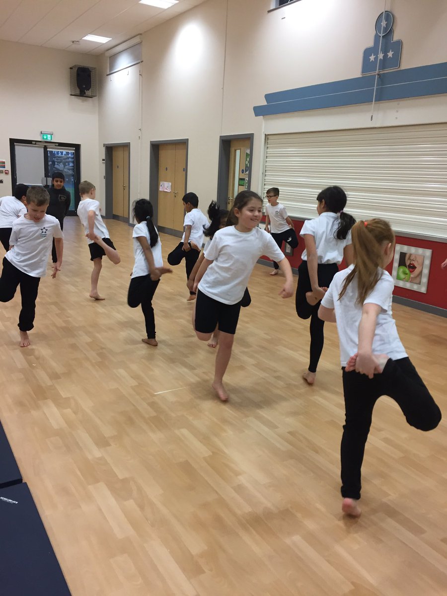 miss_hendry's tweet photo. Let's have a warm up #hopoff #kagan https://t.co/g9zYf4Ns4a