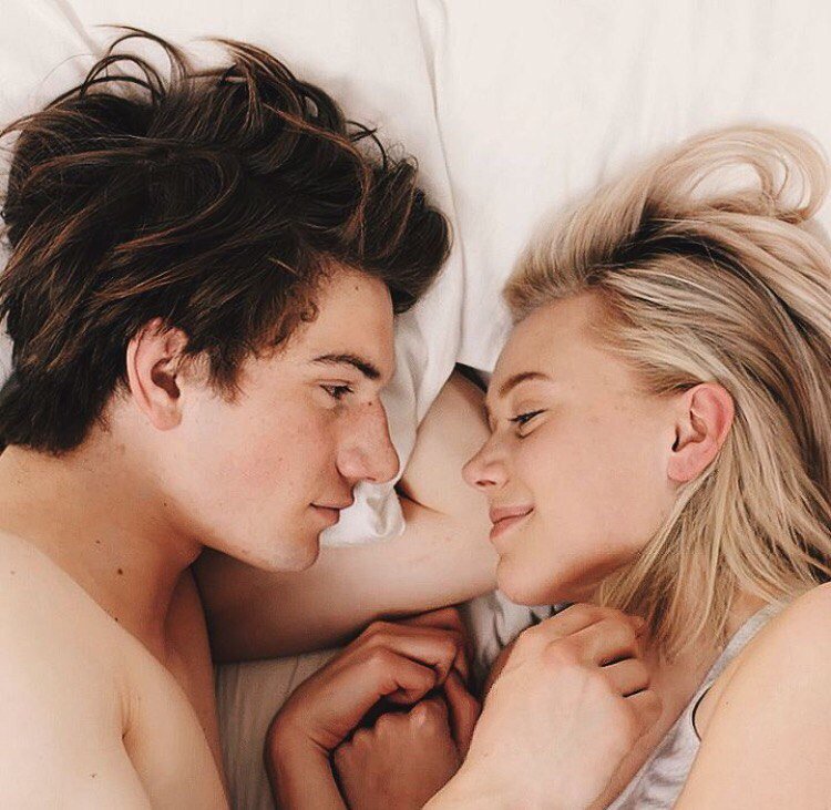 KATE03346715's tweet photo. Какие они милые😍
#Skam
#Noora
#William https://t.co/fHU7qvuJss