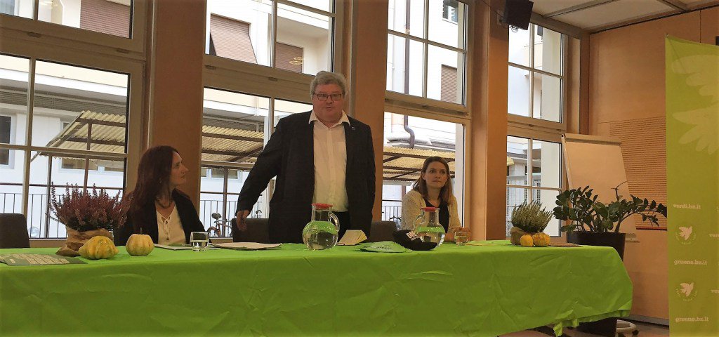 Divestment: Öffentliche Hand muss klimafreundlich anlegen verdeconomia.wordpress.com/2016/09/21/div…