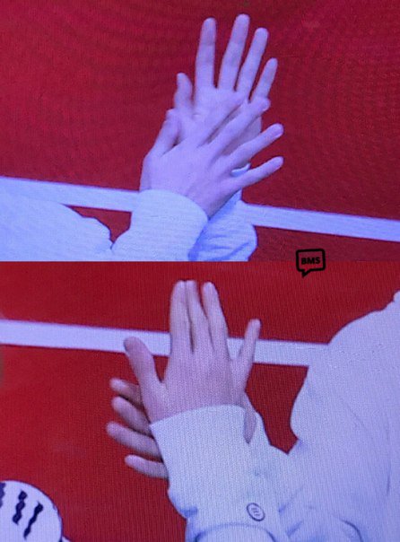 uatcome_'s tweet photo. "ПЕРЕПЛЕТАТЬ ПАЛЬЦЫ С ПАРНЕМ-СТРАННО " ,- СКАЗАЛ ОДНАЖДЫ ТЭХЕН 
#BTS #isac2017 https://t.co/K3wwRA17So