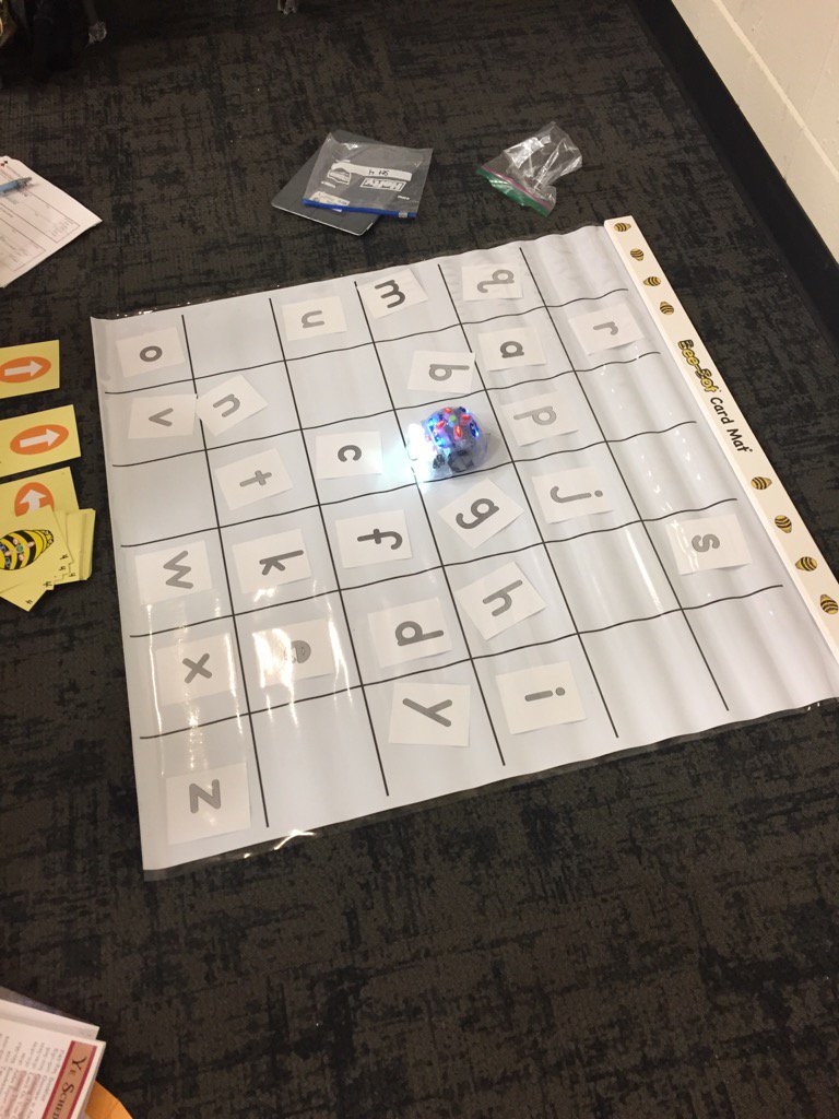 PearsonsPride's tweet photo. Beebots-plan to use with my math class team 14 #385innovate https://t.co/BWISiS1vAH