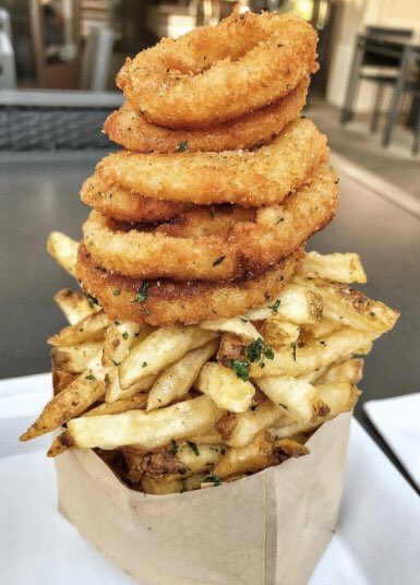 FoodPleaser's tweet photo. I think i just died and went to food heaven 🔥😛😋 https://t.co/N2ysP5cY83