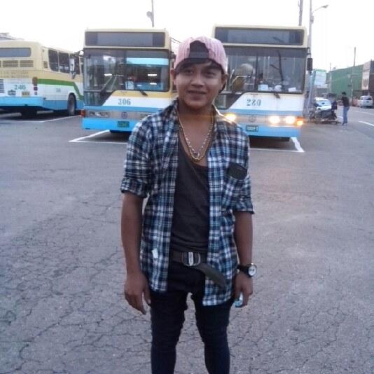 plentuu's tweet photo. Come hangout with me on #BIGOLIVE. https://t.co/olXGQmamfb https://t.co/9bs5vYt4yB