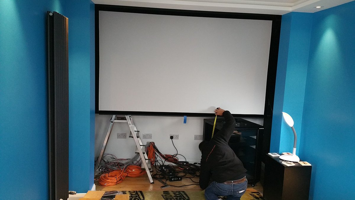 AVhomesUK's tweet photo. It has to be precise to the millimeter. 
#liveinstall 
#ScreenExcellence 
#Sony HDR 
#Control4 https://t.co/SAc2o6MPMk