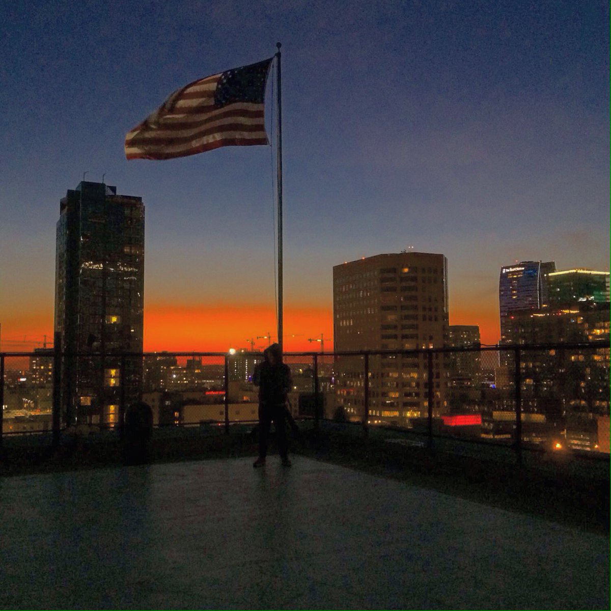 DEEJAYTEBASS's tweet photo. Used to not be allowed in the building..but now we on the #Rooftop
#RuffRiders #Magic #Shine #Rr #LA #Los #LosAngeles #Angels #Downtown #Cal https://t.co/dvR0uSeEkA