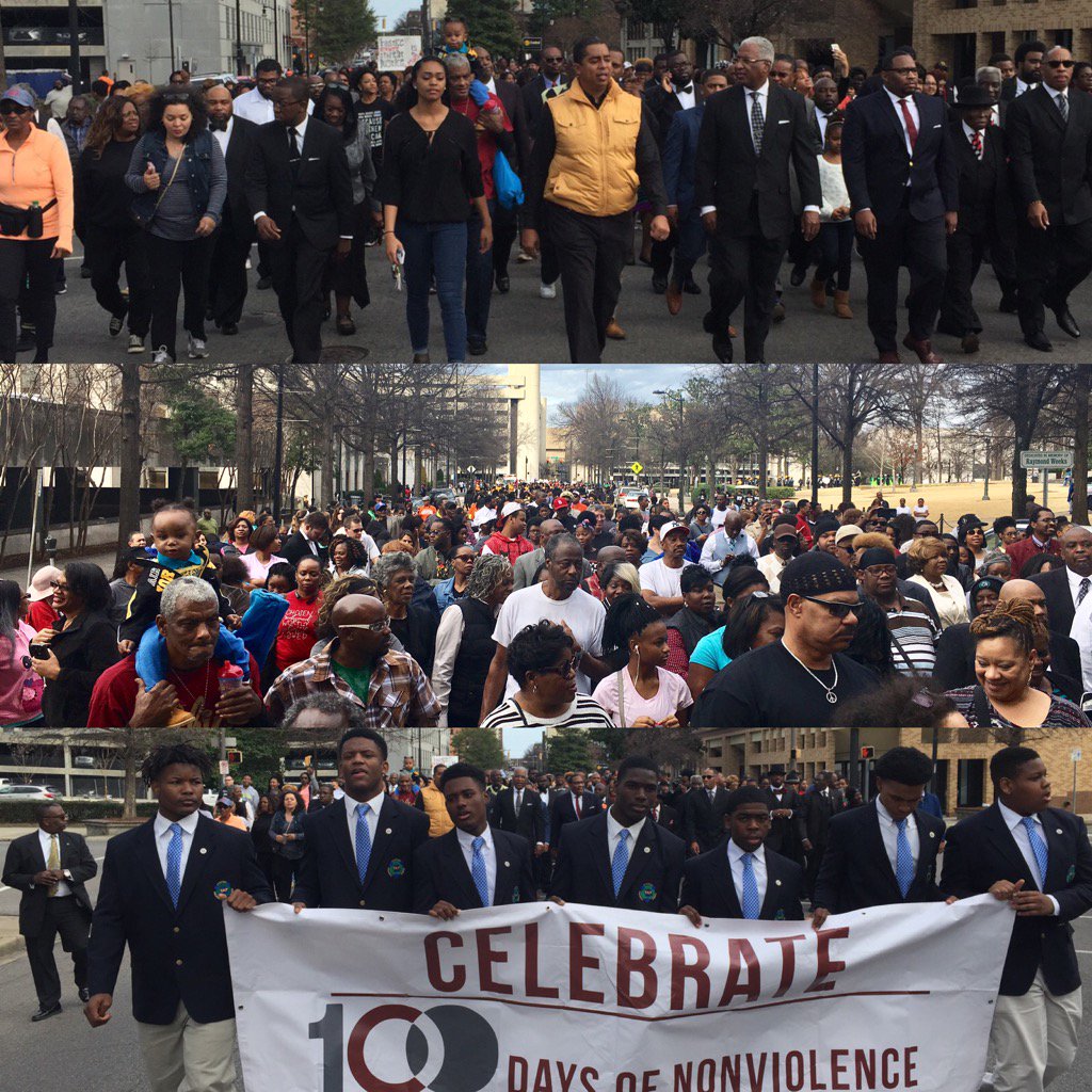 JayRoberson_10's tweet photo. Celebrating the legacy of Dr. Martin Luther King Jr. annual #SCLC #MLKDay &amp; #100DaysofNonviolence Parade #Birmingham https://t.co/qEsr1Y6cgF