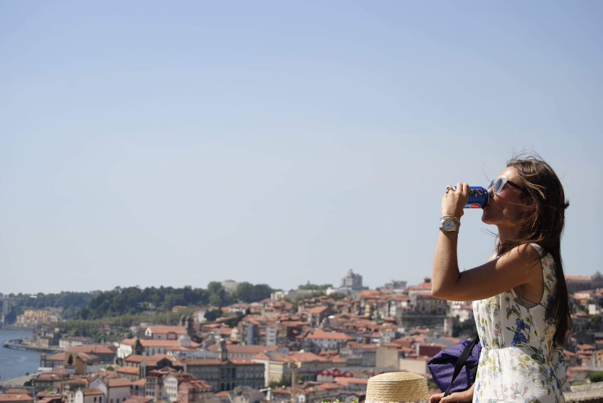 AngelesBergondo's tweet photo. Una siempre quiere volver a aquellos lugares donde has saboreado la vida!!! #porto #ganasdeti   #vivequelavidavuela #volverasonreir https://t.co/AbMUEjqK65