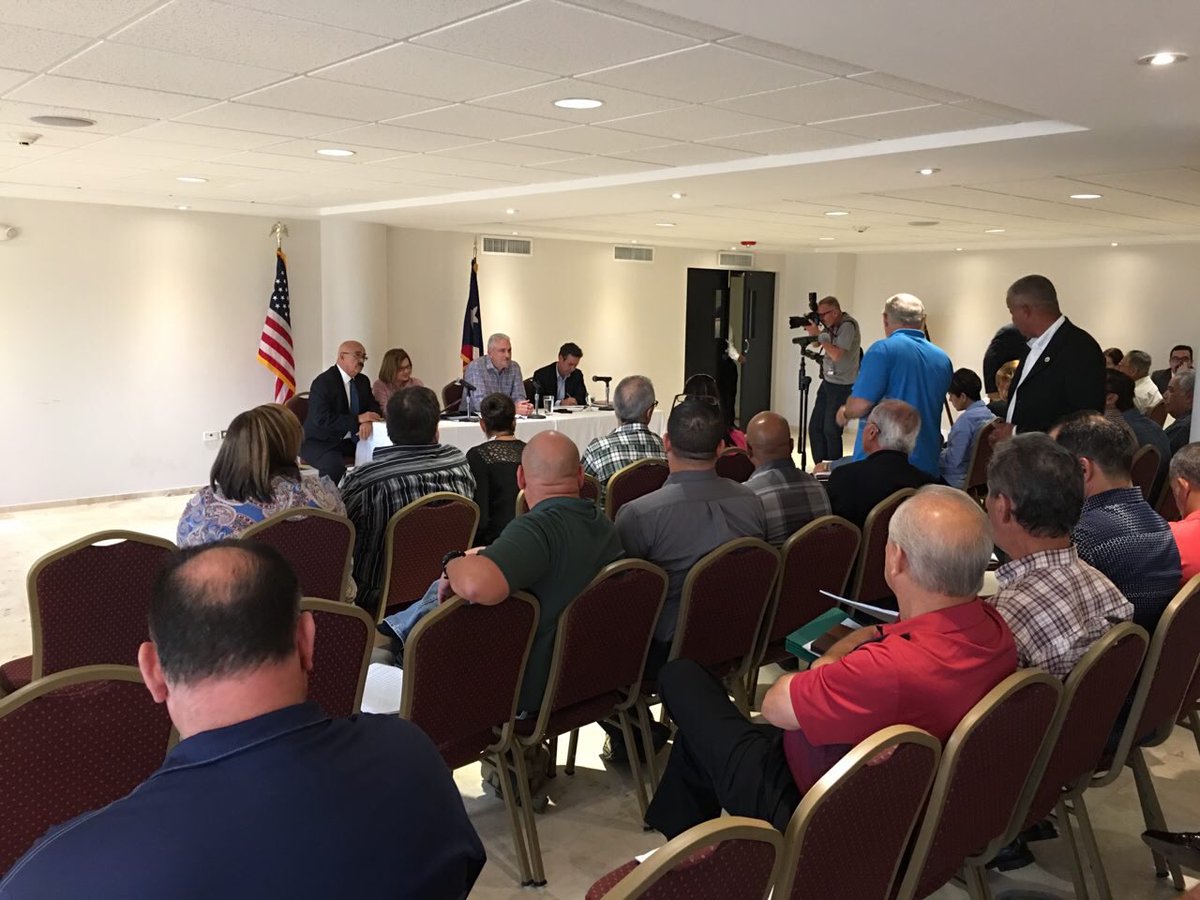 trschatz51's tweet photo. Escuchando a los líderes sindicales sobre la Reforma Laboral con la pres de la Com de Hacienda @mpadilla2016 y de Gobierno, @Miguel_Romero_ https://t.co/YMma2ubnNa