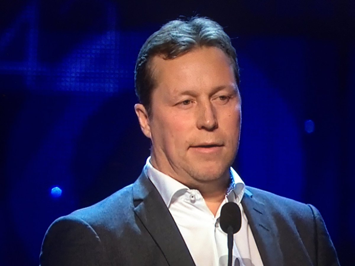 PAL_Football's tweet photo. Otroligt välförtjänt pris på #idrottsgalan2017  Grattis J-O! https://t.co/HdRzePkPvL