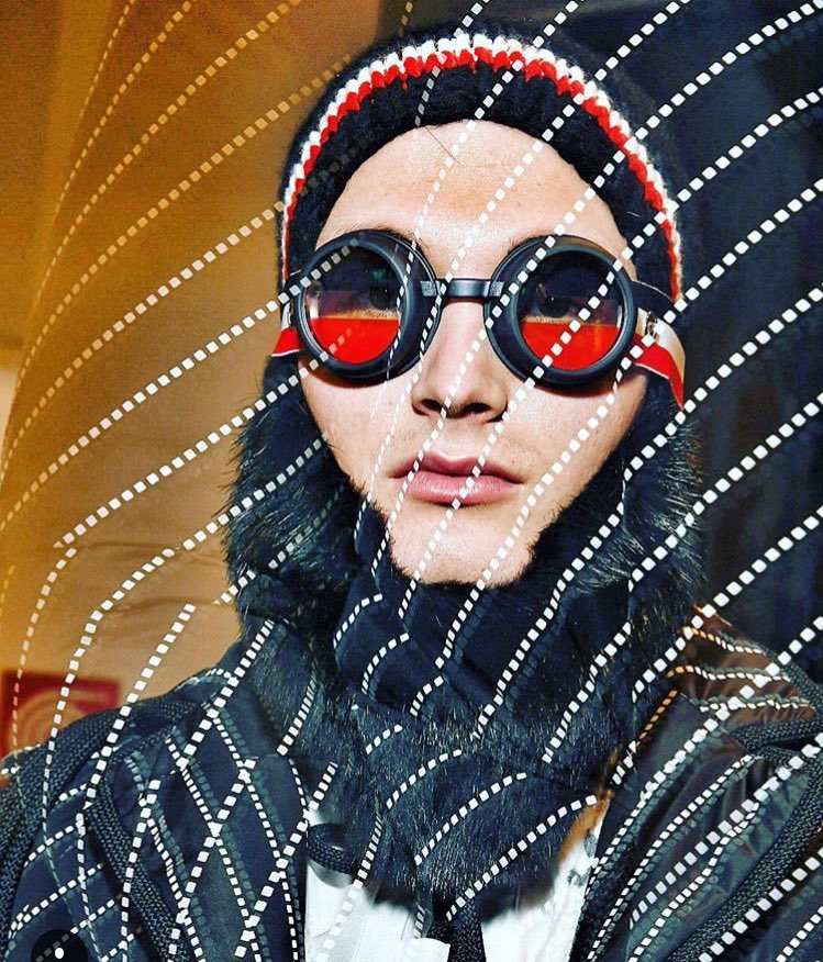 BackstageColMag's tweet photo. #Backstage @Moncler #AW17 in #Milan #MFW @cameramoda #Moncler #Photo by #DouglasBassett #FashionEditor @MyraSecretCode https://t.co/xZRx3Fc0Sy
