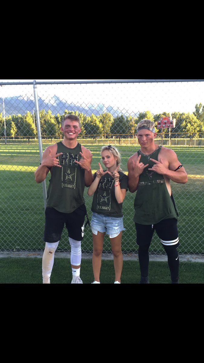 ty_grizzz's tweet photo. HAPPPPPY BIRTHDAY BESTIESSS💛 #18 #getatthem https://t.co/WuezNUq5Kn