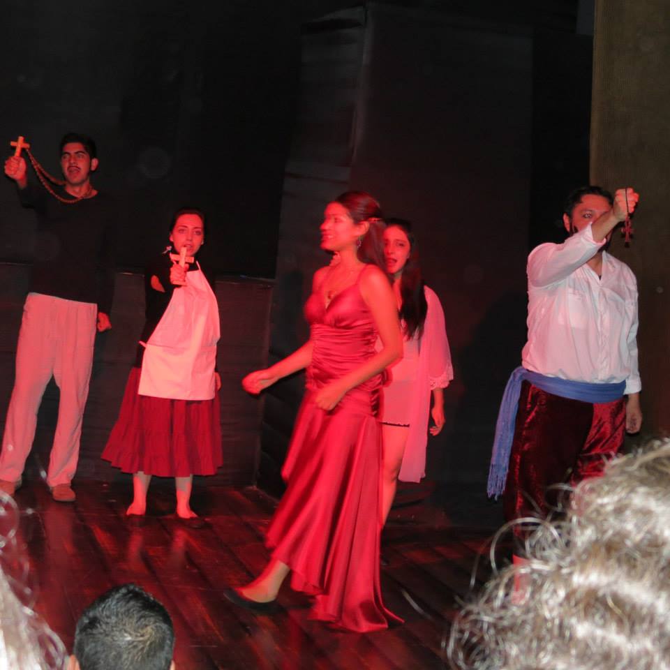 IntelectoA's tweet photo. Hace 4 años de nuestra primera puesta en escena. #ReencarnaciónEnLaOscuridad adaptación de la novela de Bram Stoker "Drácula". https://t.co/KqoGdJsCSm