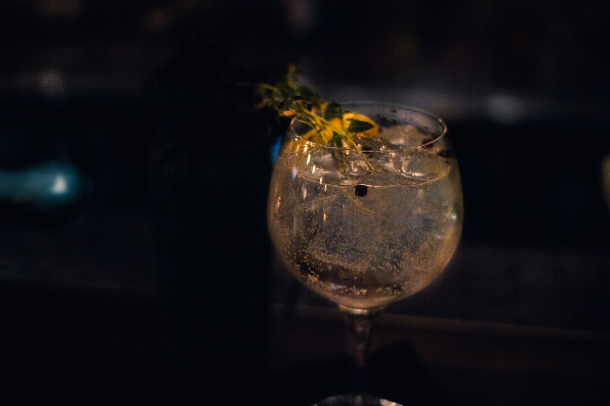 Bar Azita tweet media