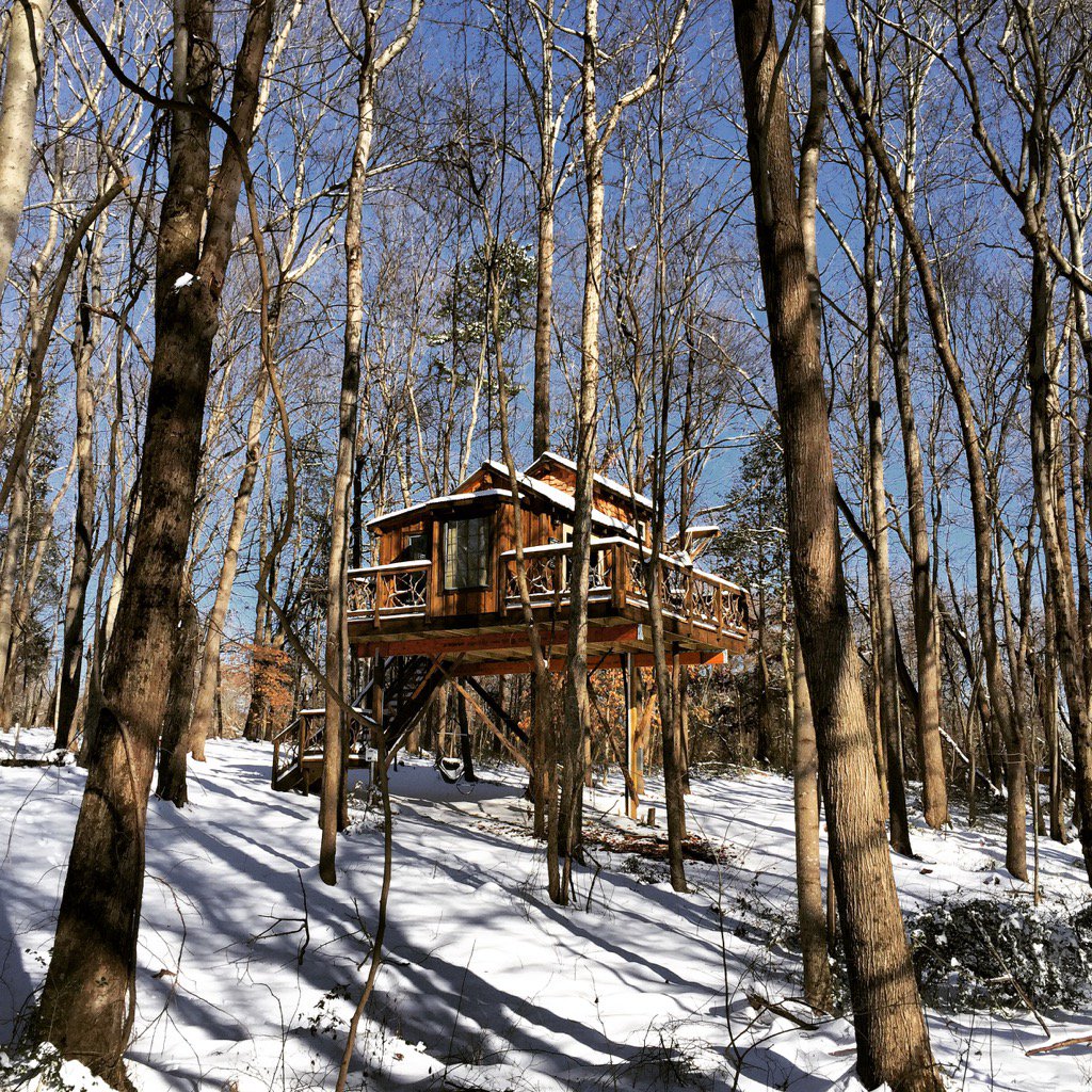 CherryTreesort's tweet photo. The snow is gone for now, but what a great place to spend a winter night. #cherrytreesort https://t.co/wEnUJs6jkh