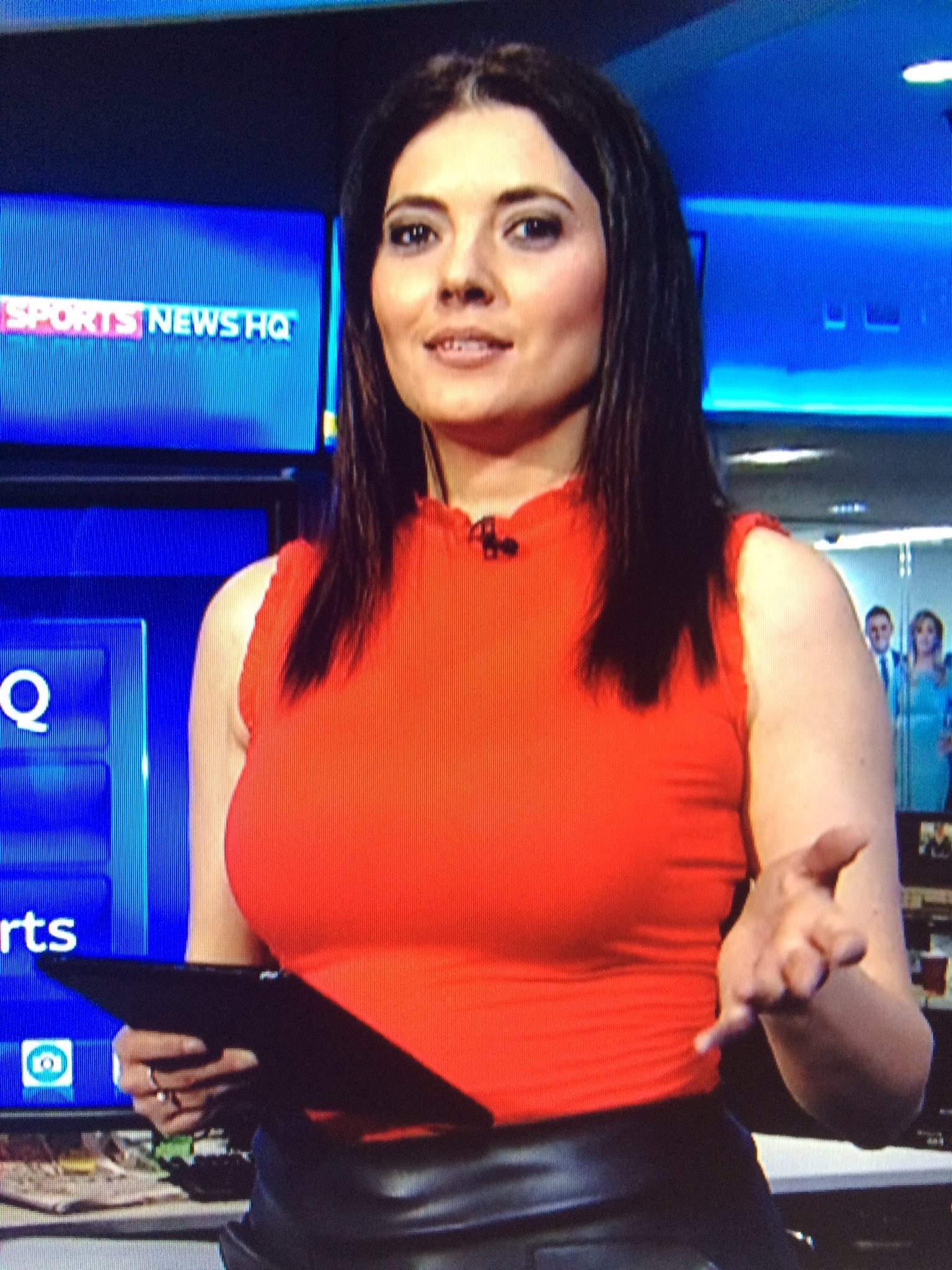 tv presenters on Twitter "Natalie sawyer on sky sports