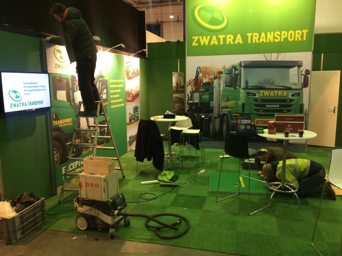 Er wordt hard gewerkt aan de #Zwatra stand voor <a href="/InfraTech/">InfraTech</a> in <a href="/rotterdamahoy/">Rotterdam Ahoy</a> . Vanaf morgen bent u van harte welkom.