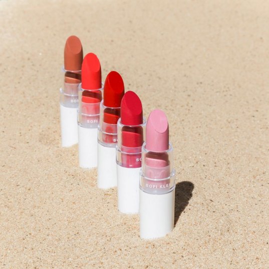 sofiklei's tweet photo. Welcome 2017! Aprovechá el 30% off en OH MY GOD KIT #2 💄💄💄
#makeup #cosmeticos #sofiklei #makeupworld #maquillaje #cosmetics #makeupaddict https://t.co/7DJy49owCr