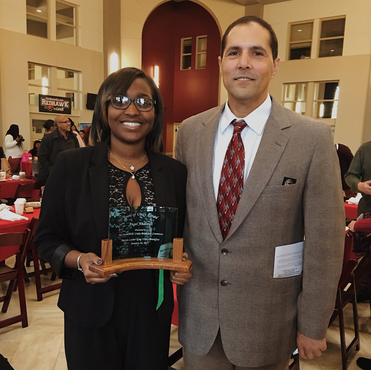 shady_side's tweet photo. #SSASeniorSchool student Angel Andrews received the 2017 Spirit of Unity Award at the Dr. Martin Luther King Jr. Unity Breakfast. #SSAMLK https://t.co/CxpwpEeP5L