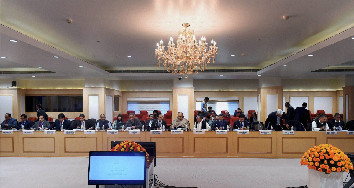 timesofindia's tweet photo. Centre, states end #GST logjam, but rollout now in July https://t.co/brM0ulVMVY via @TOIBusiness https://t.co/H6IbW67V3W