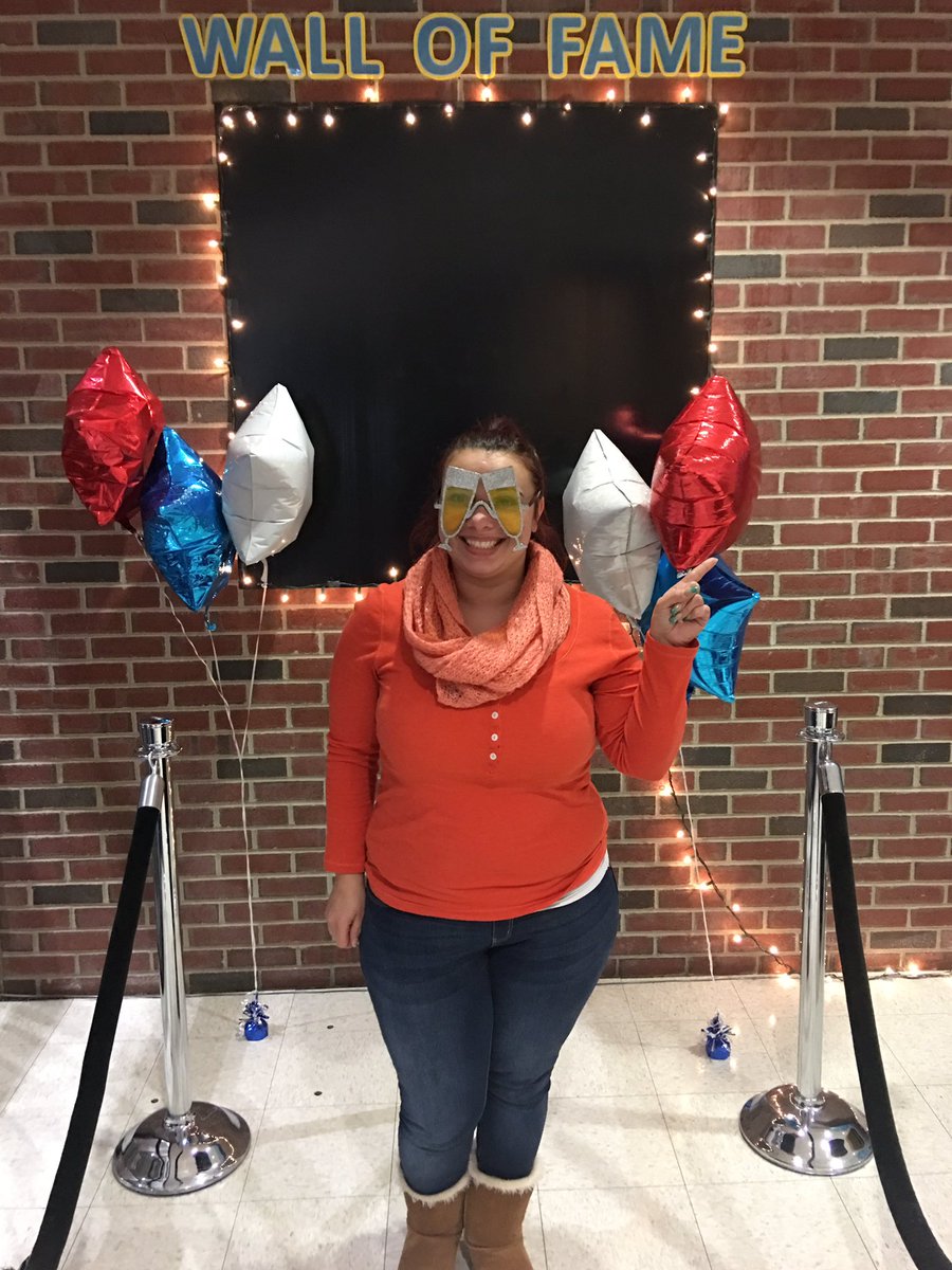 ATTFrosh's tweet photo. Jenn is bubbling with sales! 1 aal &amp; 1 dtv!  Mi-60 represent! https://t.co/4ujIL8hhUy