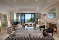 DamonMBanks's tweet image. $20M Clifftop Laguna Beach With The Best View In California... buff.ly/2jolMz2 | via @LuxeGetaways ~ #RealEstate #California #Luxury