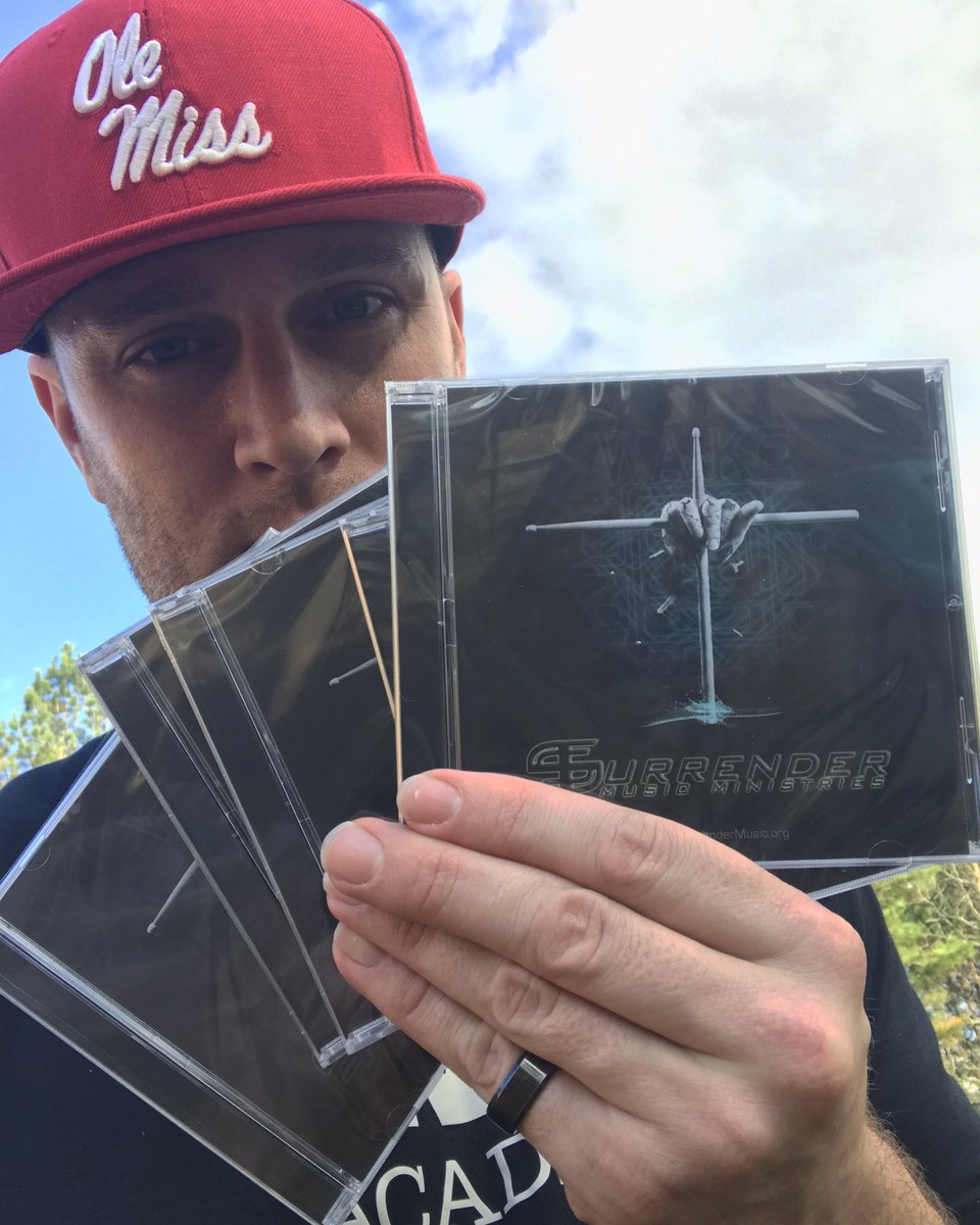 JohnGeeMusic's tweet photo. Support the ones you love. Love the ones you support.
https://t.co/hbp0ULvE76🤘🏻🤘🏻 Not pictured- #yourcopy #getyourown #newmusic https://t.co/mjitiDRMic
