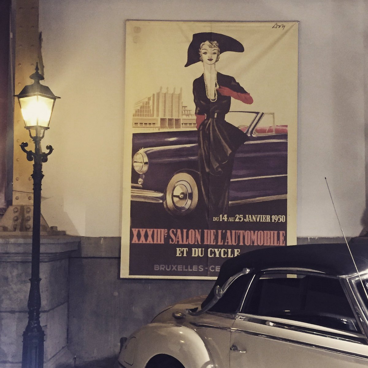 They sure did know how to advertise for the @AutoSalonBe in the fifties! #stylish #vintage #autoworld #museum @AutoworldBxl