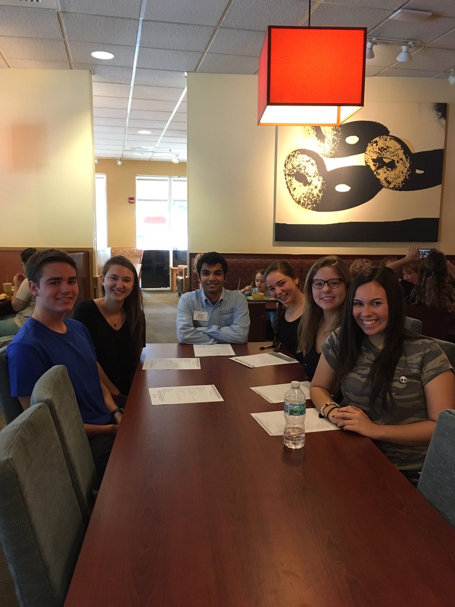 flkcdivision20a's tweet photo. Thank you to Jupiter High School Key Club for meeting with me this morning. #division20a #zoneg #flkeyclub https://t.co/S0PWRp5sH9