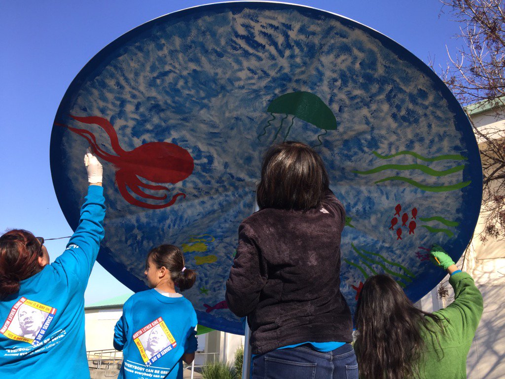 KCatKP1's tweet photo. Finding Nemo..IVCM school Union City #MLKDAY #kpcares27 #KPCares28 @kpeastbayarea https://t.co/kuzkz24Mmd