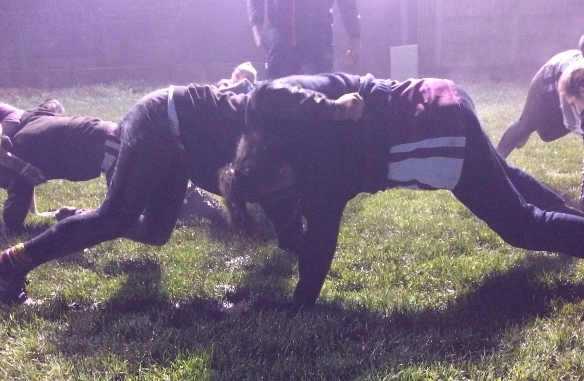 Coach_craig40's tweet photo. scrummaging session tonight @MorleyMathildas 14 lads girls again learning new skills having fun in the mud @CY_RFU @_CBBL_ @EnglandRugby https://t.co/RmbQl1LlH6