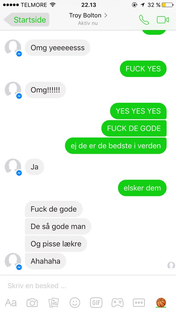 madsenaja's tweet photo. når troy og chad er i hopla over de danske håndbold drenge <333 :))) @karlaMarieFinne https://t.co/d7LssASrnU