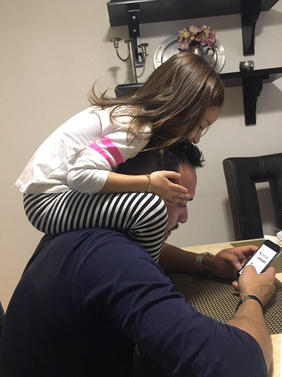 RuizBrianda's tweet photo. Daddys Girl #teamDRod #tomateros #family @dany_rodriguezm 👧🏼👨🏻💜 https://t.co/UQliQmb6EY