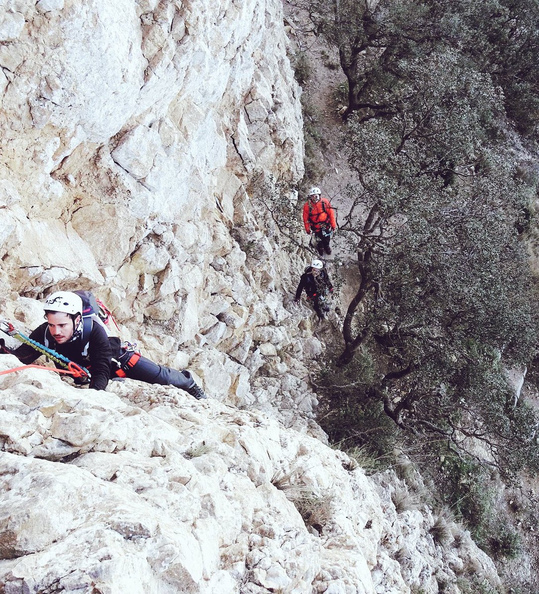 aaroncomotuki's tweet photo. Día de vía ferrata de El Cid. https://t.co/COSYPIiuQL