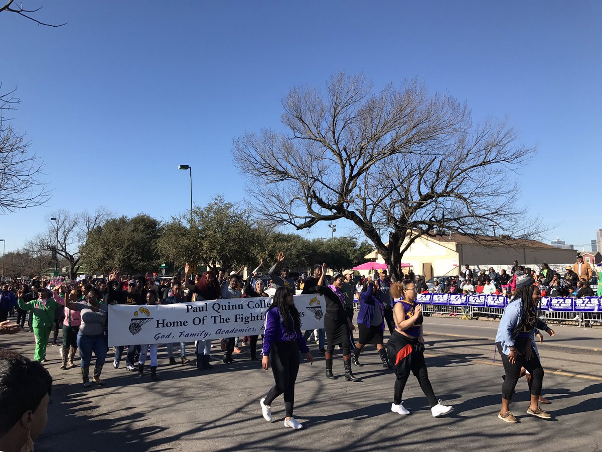 MLKCCDallas's tweet photo. @PaulQuinnTigers #dallasmlkday #mlkdayparade #MLKParade2017 https://t.co/srVgkEYxwY