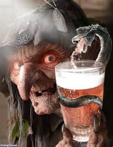 Macbeth_HE3's tweet photo. Don't ever drink somthing that a witch gives you. 🤢🤢😷😷 https://t.co/VUC4Sfl82Q
