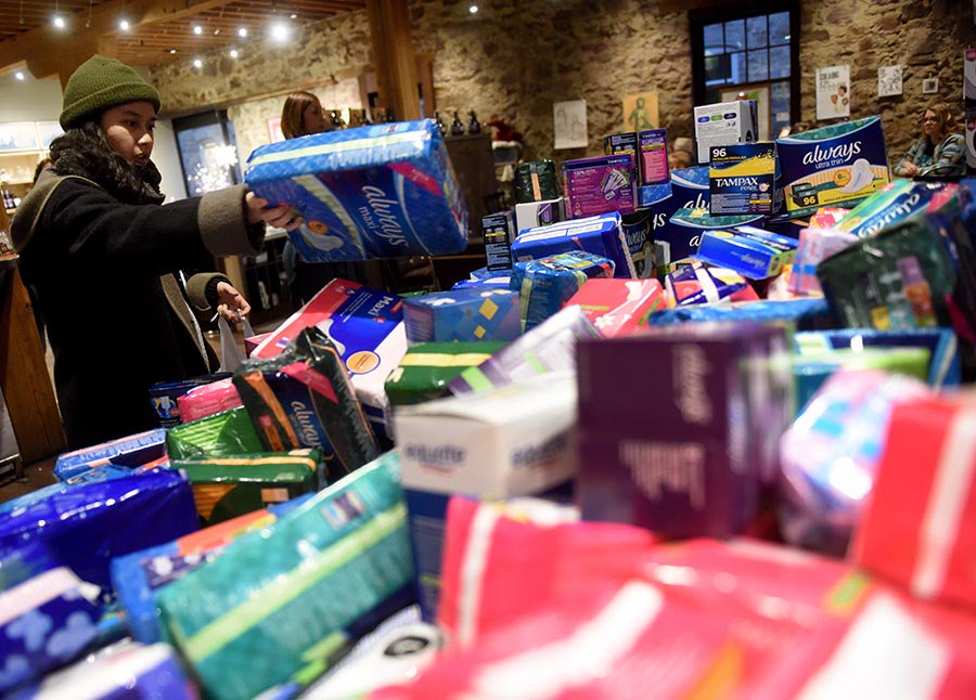 pickjay's tweet image. Photos of the 5th annual Feminine Hygiene Product Drive event for #nationaldayofservice in #SiouxFalls argusne.ws/2jDNsxr @argusleader