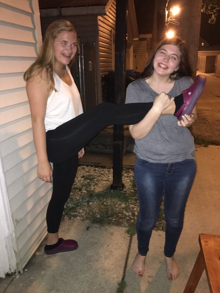 kkonkoleskii's tweet photo. hap birth, @holaitsrachel!! thx for being the other half of #bethception & an overall amazing friend!! love u, girly💛🎉 #applebutter #tiffany https://t.co/T1Dp5URGAU