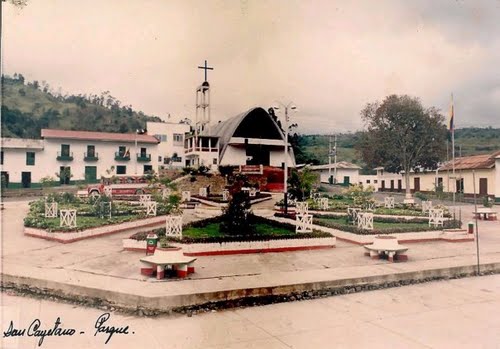 FabioCannondale's tweet photo. A mi pueblo no lo llego a cambiar jamas, alli vivo alegre y siempre tranquilo #Mayo99 Para no olvidar https://t.co/bSbLmrBbZ1