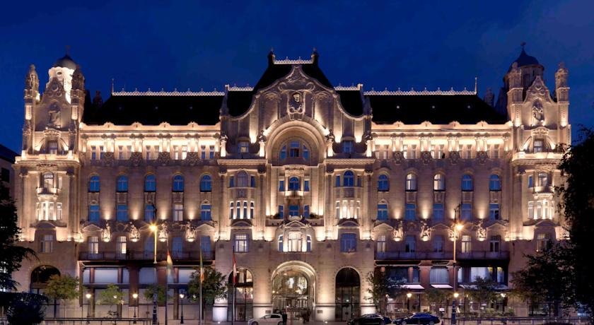 SportsFeatures's tweet photo. #JENNIFERWALKER: Top 10 Hotels in 2024 #Olympic bid city #Budapest https://t.co/CPQN3zahbh #Budapest2024 #Fourseasons #Corinthia https://t.co/X4fB2EfZPV